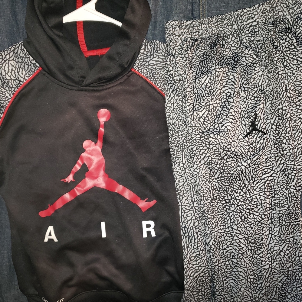Jordan sweat suit size large